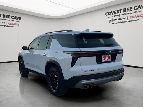 Used 2025 Chevrolet Traverse Z71 w/ Enhanced Driving Package image 7