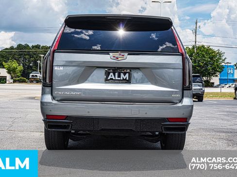 Used 2023 Cadillac Escalade ESV Sport RWD image 12