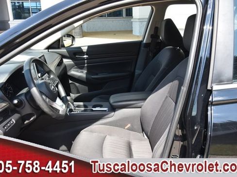 Used 2025 Nissan Altima 2.5 SV FWD image 20