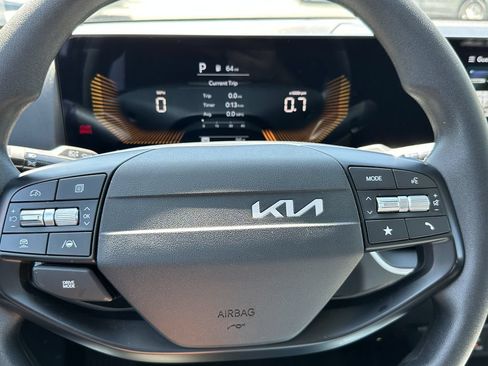 Used 2025 Kia K4 FWD image 21