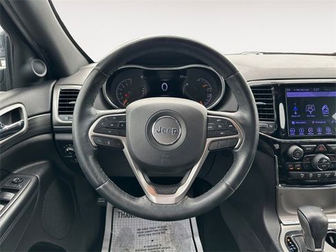 Used 2019 Jeep Grand Cherokee Altitude image 12
