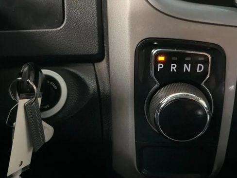Used 2017 RAM 1500 Classic SLT RWD image 12