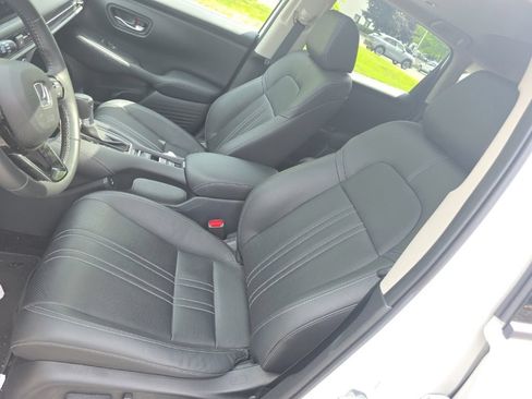 Used 2024 Honda HR-V EX-L image 10