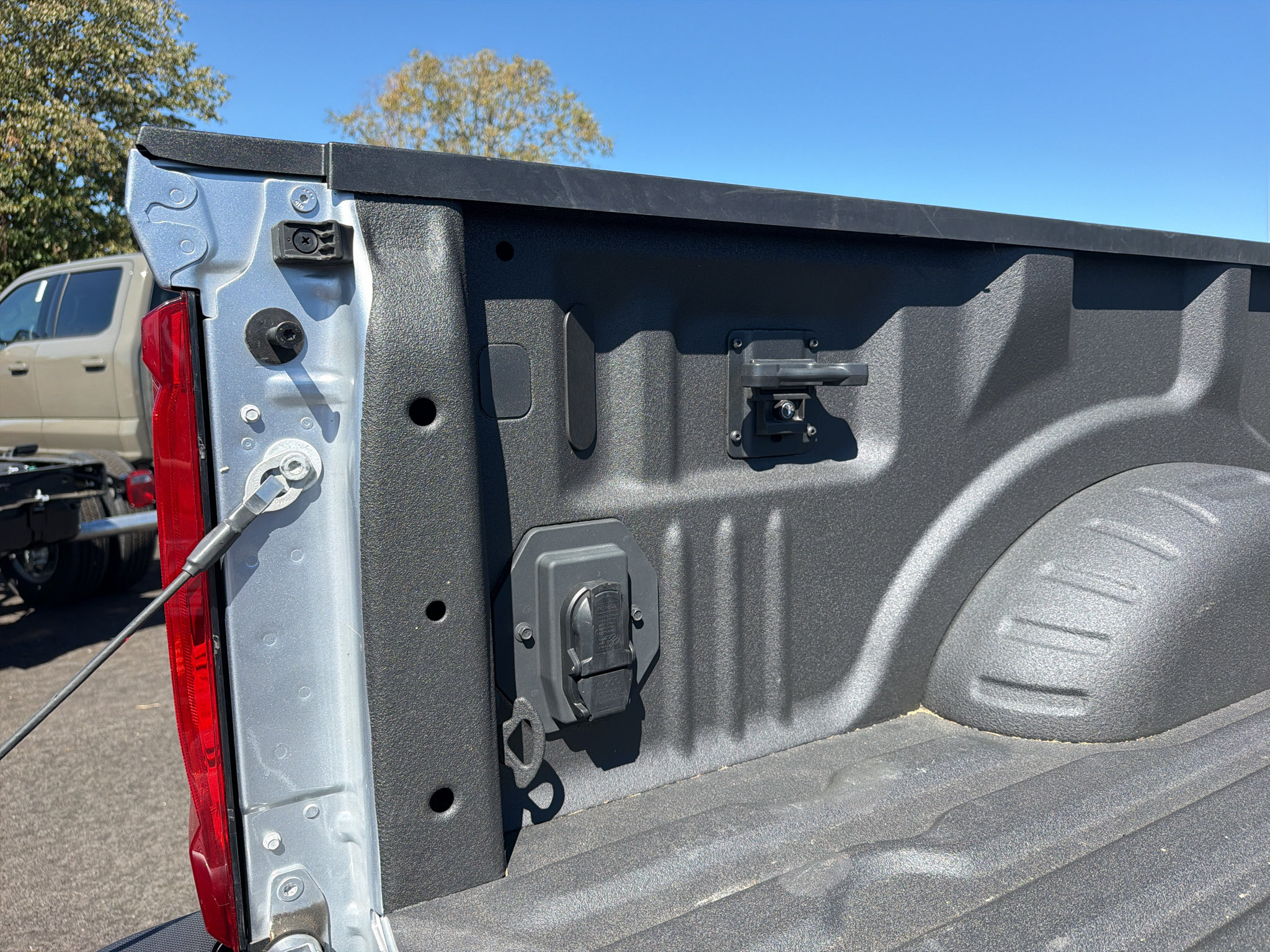 Used 2023 Ford F350 XL AWD/4WD image 25
