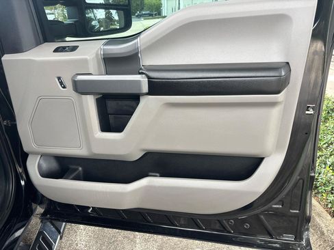 Used 2018 Ford F150 XLT w/ Equipment Group 302A Luxury AWD/4WD image 23