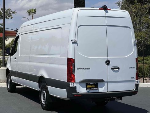 Used 2022 Mercedes-Benz Sprinter 2500 image 23