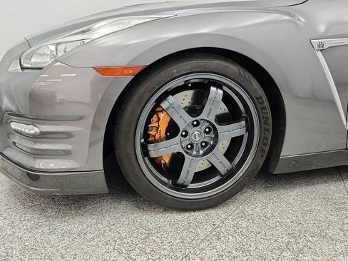 Used 2016 Nissan GT-R Black Edition image 14