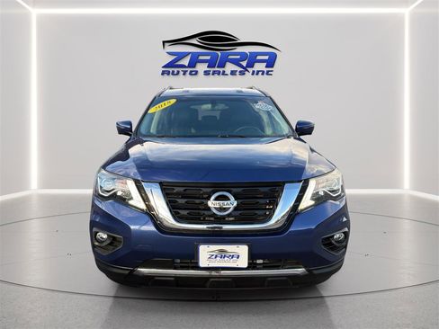 Used 2018 Nissan Pathfinder SL image 2