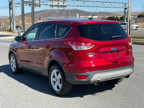 Used 2015 Ford Escape SE image 12