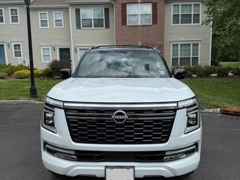 Used 2026 Nissan Armada Platinum Reserve AWD/4WD image 2