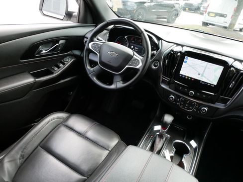Used 2023 Chevrolet Traverse RS AWD/4WD image 9