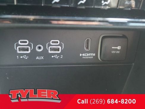 Used 2022 Jeep Grand Cherokee Trailhawk AWD/4WD image 34