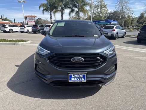Used 2022 Ford Edge SE w/ Black Appearance Package image 8