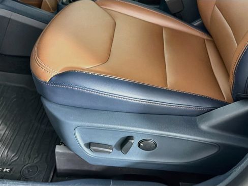 Used 2023 Ford Maverick Lariat w/ Lariat Luxury Package AWD/4WD image 26