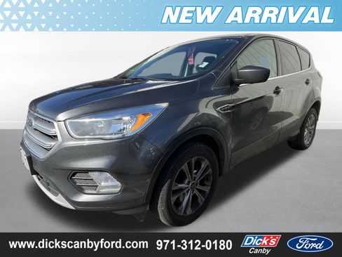Used 2017 Ford Escape SE image 1