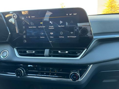 Used 2025 Chevrolet Equinox LT image 18