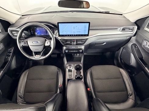Used 2025 Ford Escape SE FWD image 24