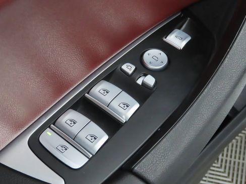 Used 2023 BMW X3 xDrive30i w/ M Sport Package image 24