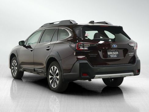 Used 2024 Subaru Outback Touring AWD/4WD image 3