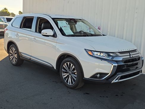 Used 2020 Mitsubishi Outlander SE image 5