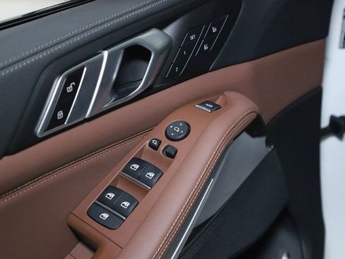 Certified 2022 BMW X5 xDrive45e w/ M Sport Package image 19