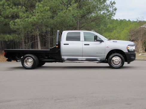 Used 2022 RAM 3500 Tradesman w/ Max Tow Package image 4
