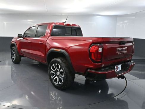 Used 2024 GMC Canyon AT4 w/ AT4 Premium Package image 9