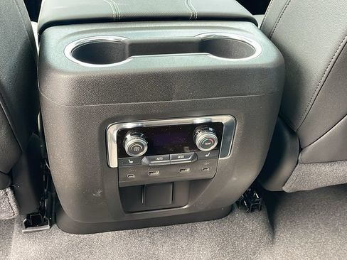 New 2026 GMC Yukon Elevation w/ Elevation Premium Package AWD/4WD image 19