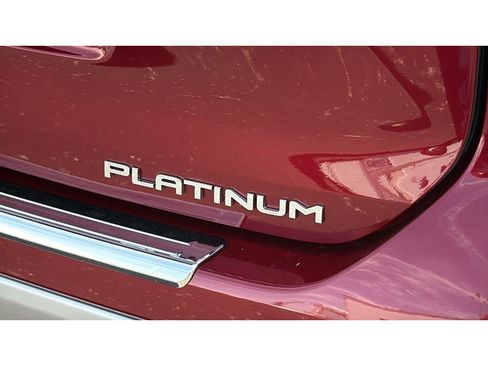 New 2026 Toyota Highlander Platinum AWD/4WD image 8