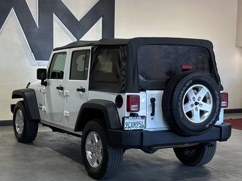 Used 2015 Jeep Wrangler Unlimited Sport w/ Quick Order Package 24S AWD/4WD image 6