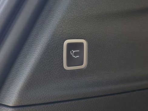 New 2026 Chrysler Pacifica Pinnacle image 10