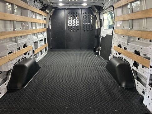 Used 2025 Ford Transit 250 Low Roof w/ Exterior Upgrade Package RWD image 5