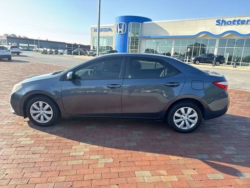 Used 2015 Toyota Corolla LE FWD image 3