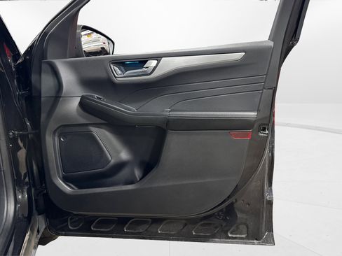 Used 2024 Ford Escape Platinum AWD/4WD image 42