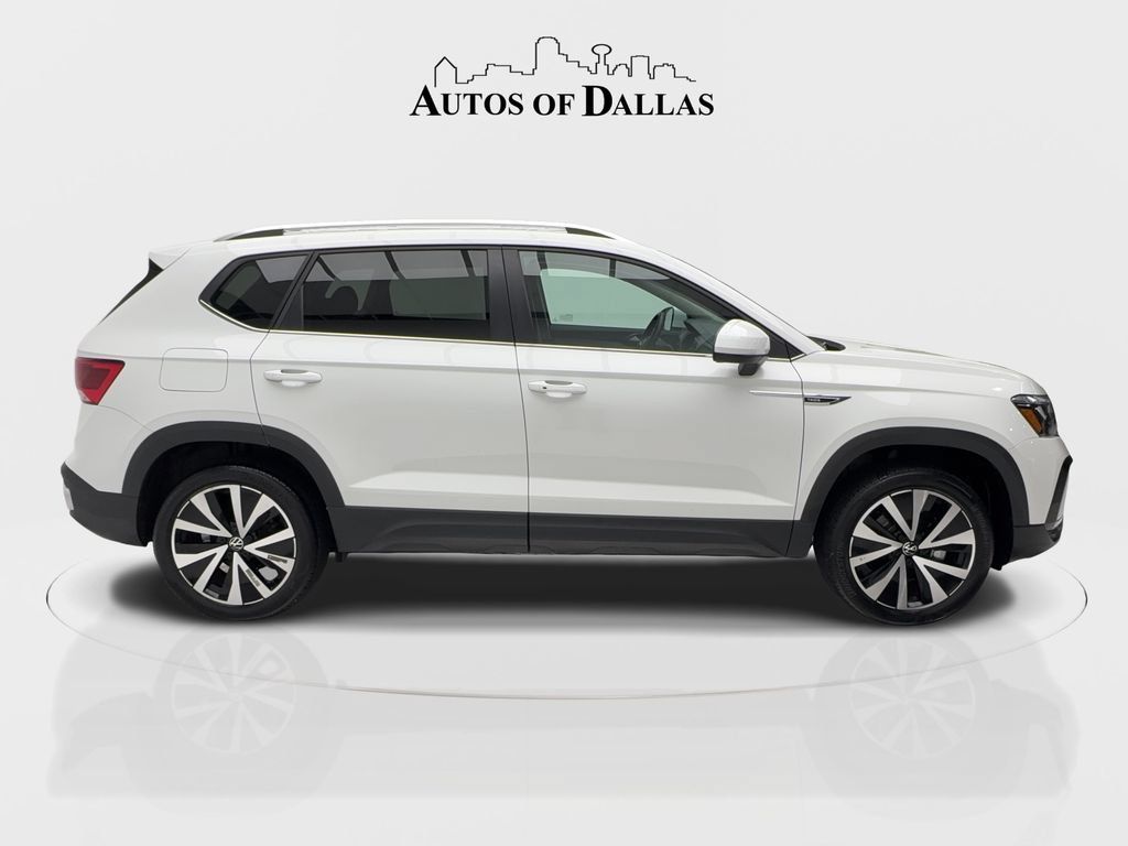 Used 2024 Volkswagen Taos SE FWD image 7