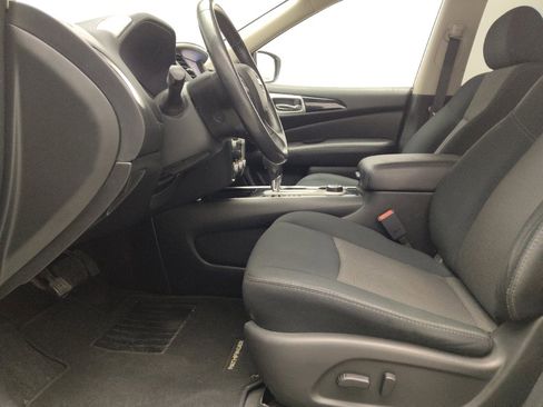 Used 2018 Nissan Pathfinder SV AWD/4WD image 17
