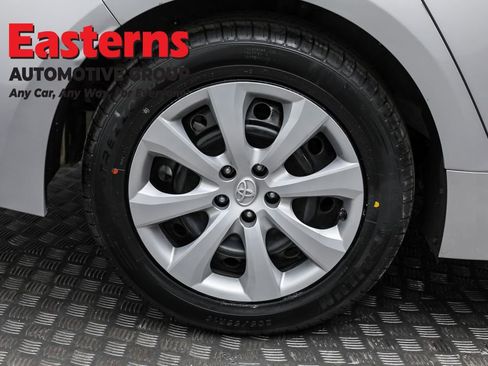 Used 2024 Toyota Corolla LE image 30