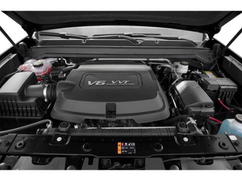 Used 2015 Chevrolet Colorado LT w/ Luxury Package RWD image 17