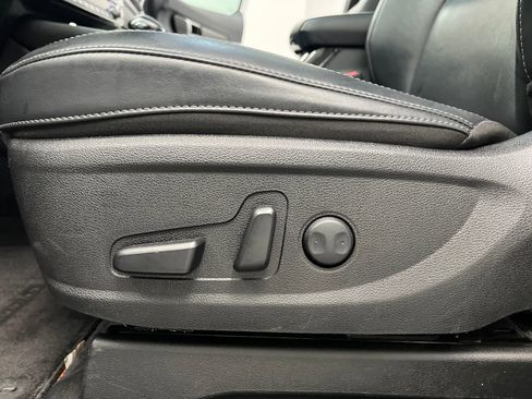 Used 2025 Kia Telluride S image 9