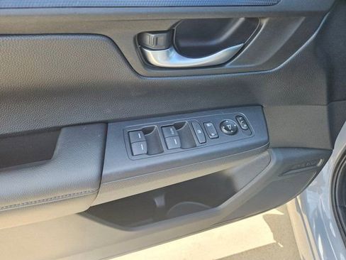 Used 2025 Honda CR-V LX image 14