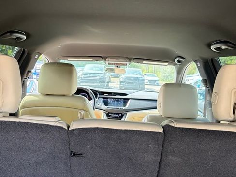 Used 2019 Cadillac XT5 FWD image 9
