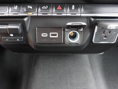 Used 2024 GMC Sierra 2500 Pro image 49