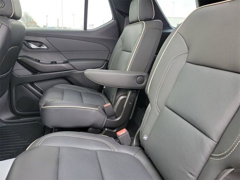 Used 2023 Chevrolet Traverse Premier w/ Redline Edition image 11