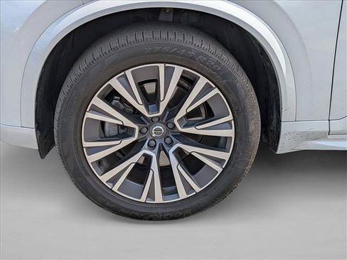 Used 2021 Volvo XC90 T5 Momentum w/ Advanced Package AWD/4WD image 17