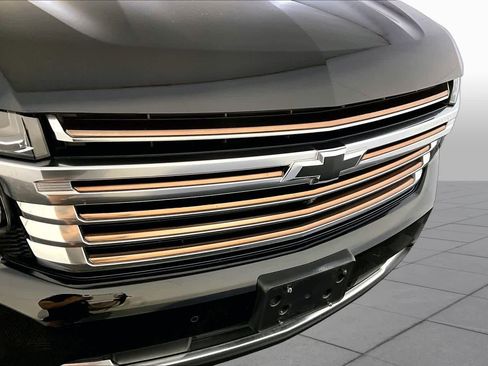 Used 2023 Chevrolet Tahoe High Country w/ Premium Package 2 AWD/4WD image 32