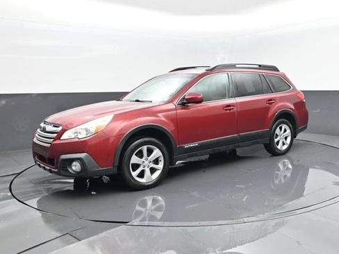Used 2013 Subaru Outback 2.5i Premium AWD/4WD image 2
