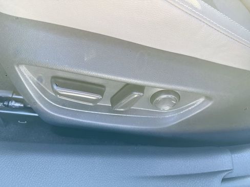 Used 2026 Toyota Camry SE w/ Convenience Package image 14