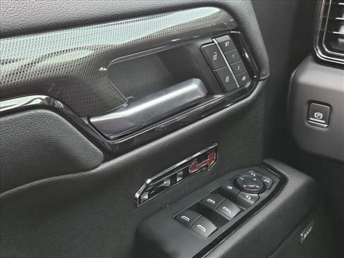 Used 2023 GMC Sierra 1500 AT4 w/ AT4 Premium Package AWD/4WD image 18