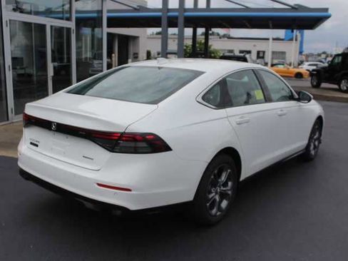 New 2025 Honda Accord EX-L image 11