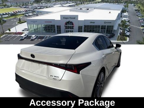 Used 2022 Lexus IS 300 AWD w/ Premium Package image 4